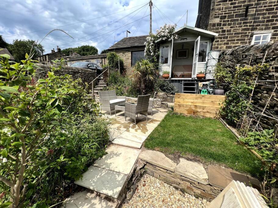 17Th Century Cottage With Hidden Garden Steeton Extérieur photo